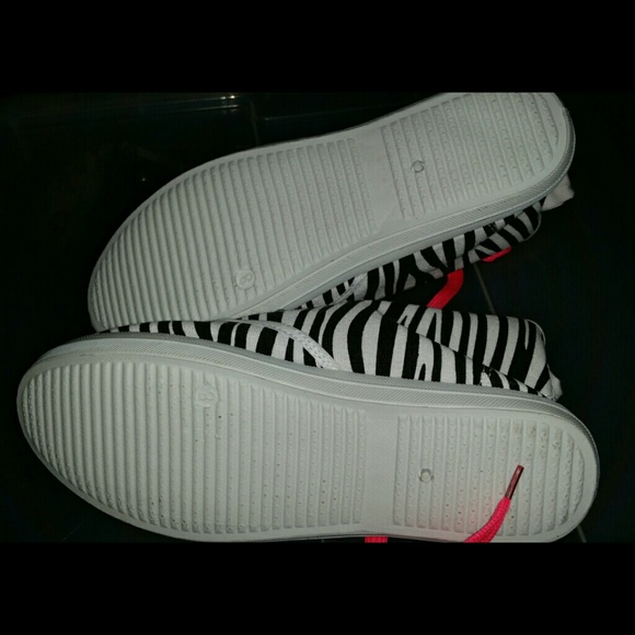 Zebra print Hi-tops - Picture 3 of 3